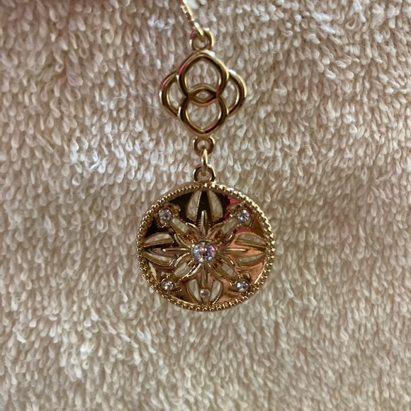 Lovely gold dangle earrings with crystal accents. Excellent condition. - Picture 3 of 5